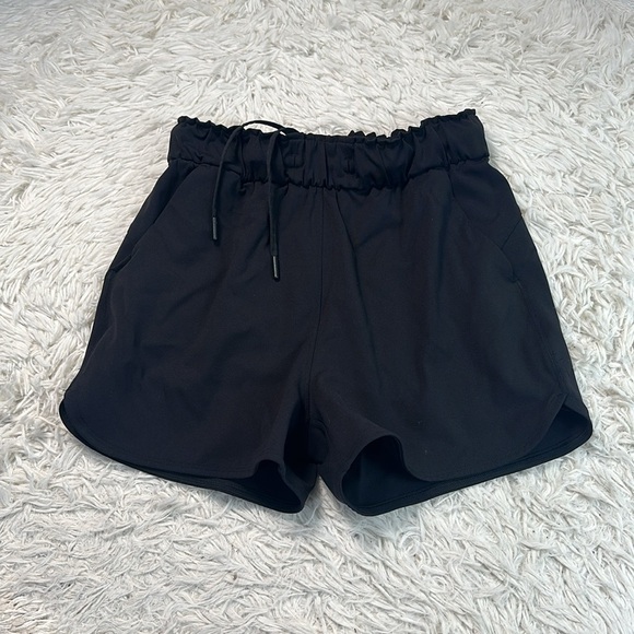 Lululemon Stretch Luxtreme High-Rise Short 3.5" Black - Picture 1 of 6